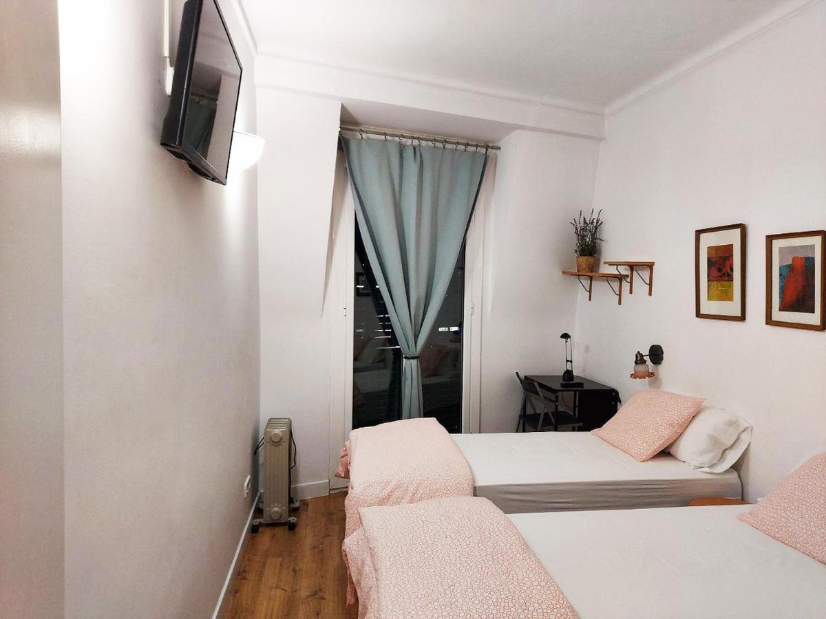 Apartament Fira