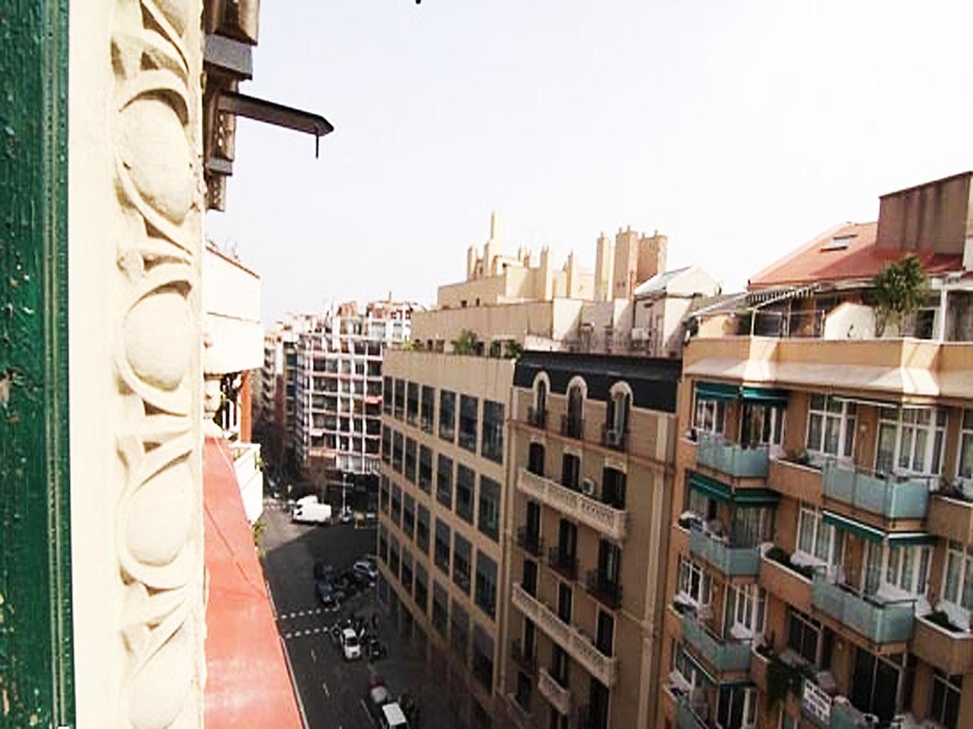 Apartment Fira *