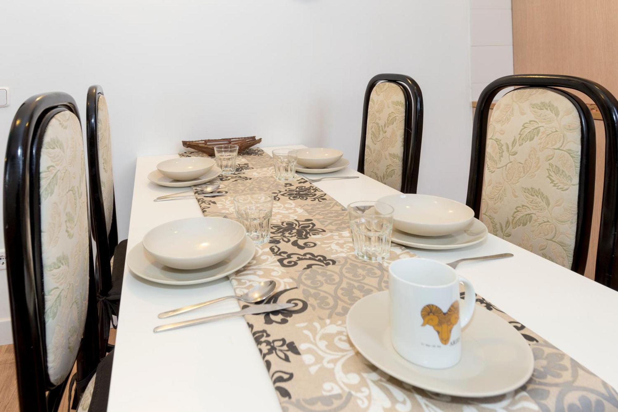 Fira Apartament *